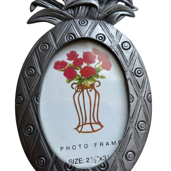 Decorative Silver Mini Photo Frames Set Of 2 With Pearl & Pineapple Design - Picture 3 of 11